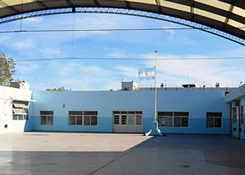 Mantenimiento escolar en comunas 8 y 9